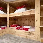 아파트 Le Super Refuge De L'ecureuil Enchastrayes