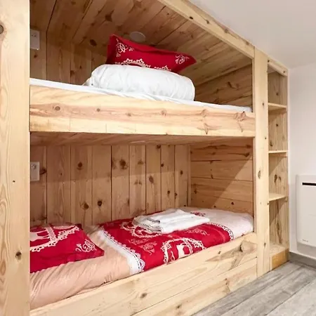 Le Super Refuge De L'ecureuil Enchastrayes