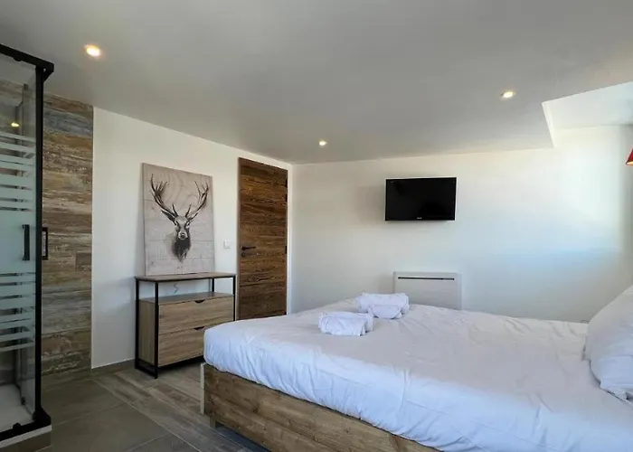 Le Super Refuge De L'ecureuil Apartment Enchastrayes