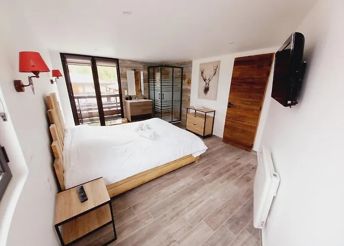 Le Super Refuge De L'ecureuil Apartment Enchastrayes