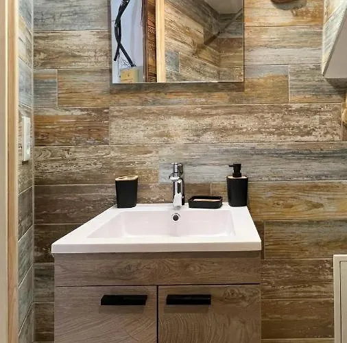 Le Super Refuge De L'ecureuil Apartment *