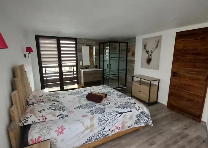 Le Super Refuge De L'ecureuil Apartment Enchastrayes